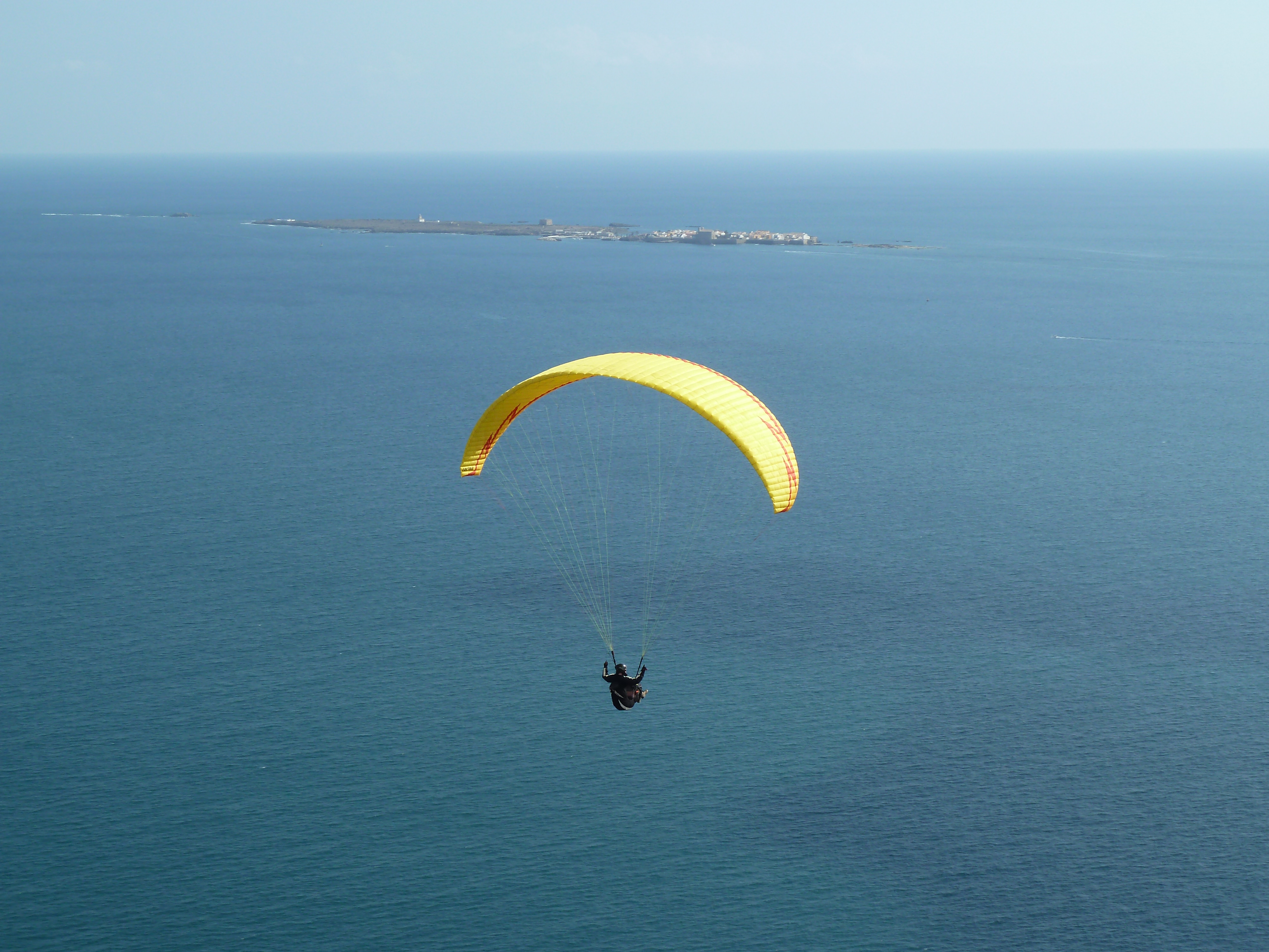 Brüggemann paragliding during a vacation in Spain, close to Alicante.